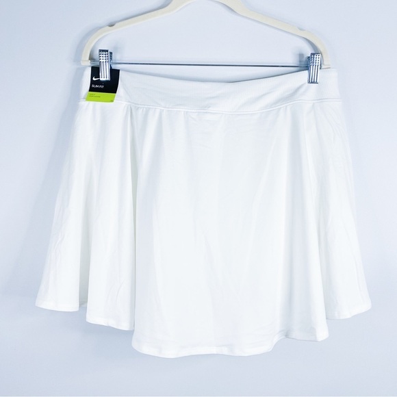 NWT Nike - White Tennis Skort - Picture 3 of 3
